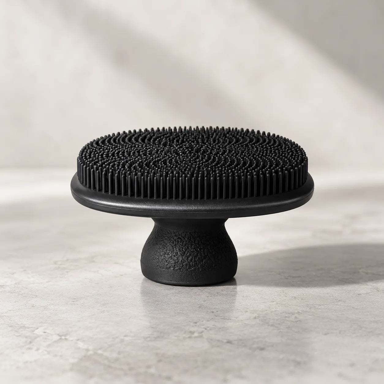Tyr Black Scrubber